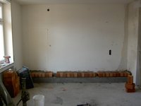 Der Unterbau für den neuen Standort des Gemäldes wird hergestellt.